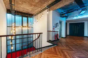 foyer.jpg